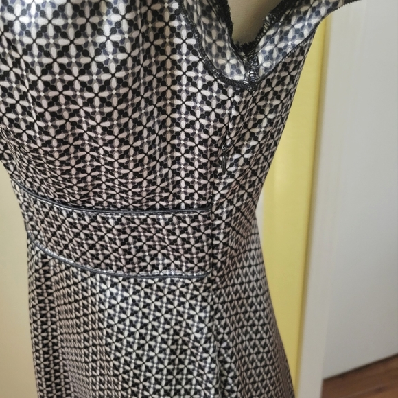 Vintage Studio Y Beautiful Satin Dress with Puffed Sleeve size 5 - Picture 7 of 16